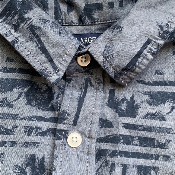 American Rag Blue Palm Tree Button Down Size L - Picture 3 of 6